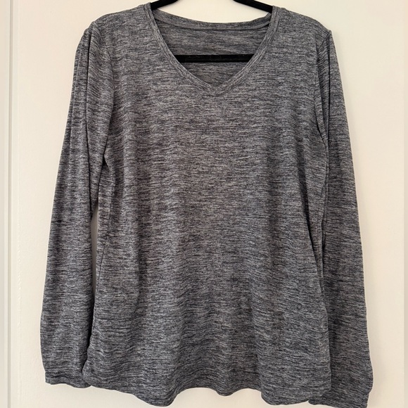 Danskin Tops - Woman’s Long Sleeve Grey Shirt Danskin